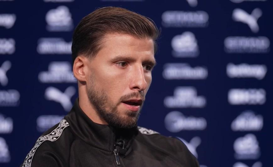 鲁本:和曼城续约是我唯一的选择,想到这个我眼里就充满光