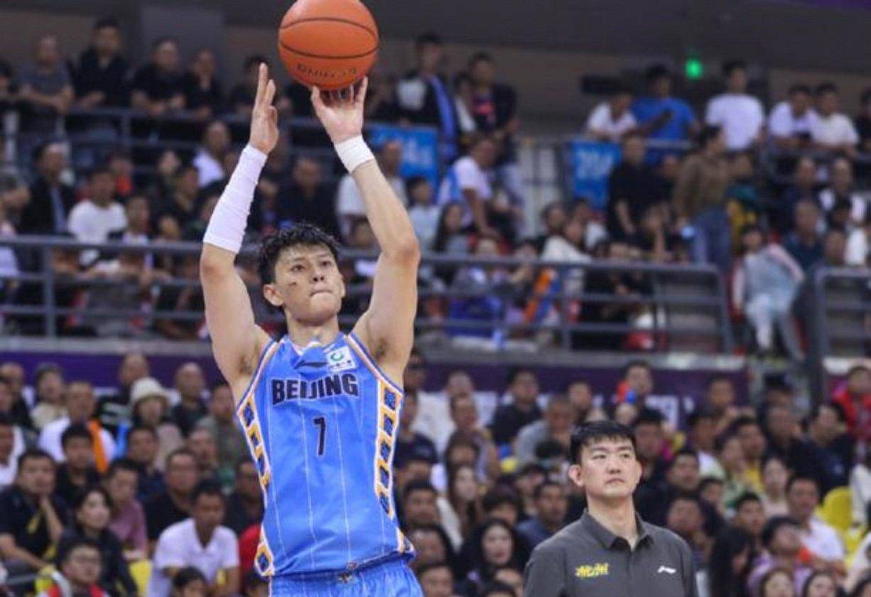 开云体育官网-CBA本赛季，“神一场鬼一场”的4大球星