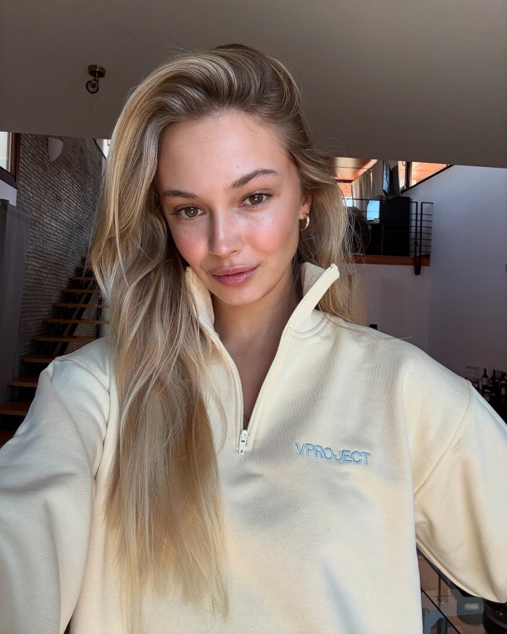 恭喜❤️36岁桑切斯喜得爱女 女友00后比他小11岁 两人今年才交往