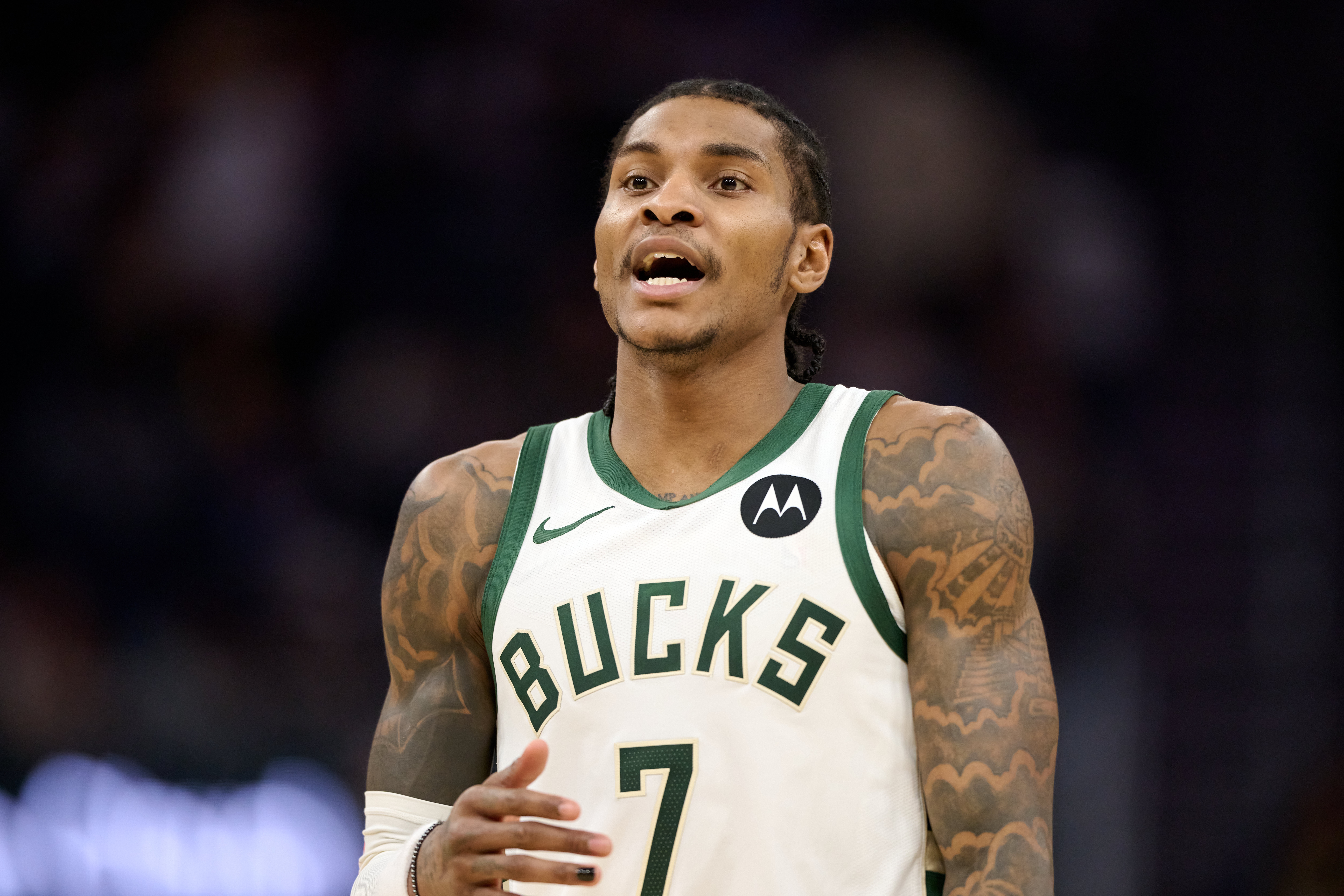 开云体育-啃老你还嫌弃他？77送三罚&amp;6犯&amp;25投24分 老詹选择合理其实燃尽了