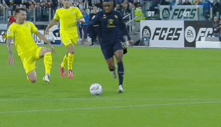 kaiyun体育官网-【意甲】卡卢卢造红牌卡瓦尔造乌龙，尤文1比0拉齐奥