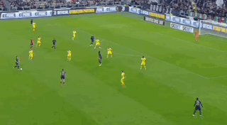 kaiyun体育官网-【意甲】卡卢卢造红牌卡瓦尔造乌龙，尤文1比0拉齐奥