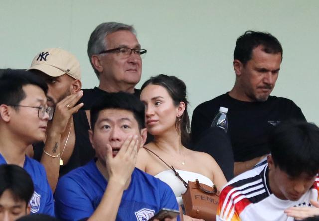 kaiyun-伊万圈定18强赛大名单 观看中超焦点战考察国脚