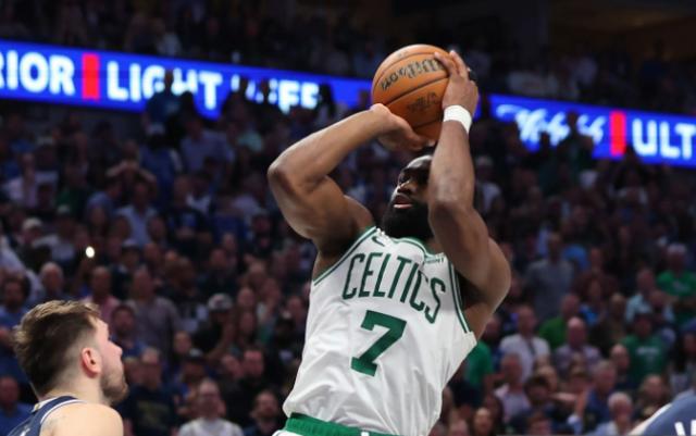 1718272321072032761.png 东契奇还太嫩!绿军双探花上课:2年前输勇士获成长