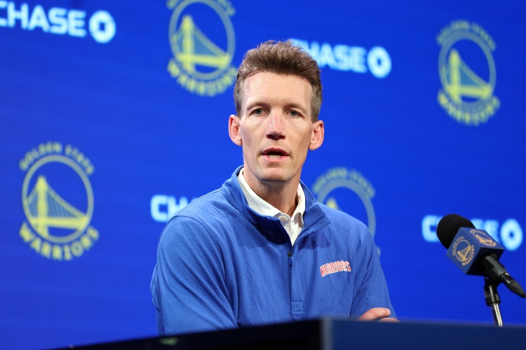 开云体育官网-勇士报价四首轮！可库里即将38&amp;科尔合同年 字母哥愿意去勇士吗？