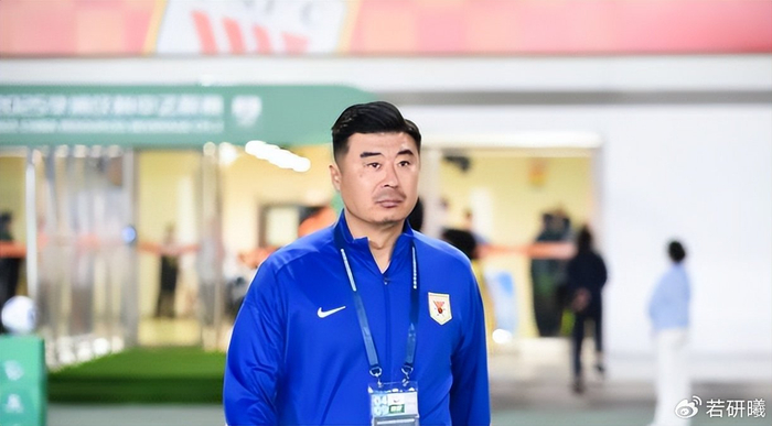 开云体育官网-马德鲁加曾被视为鲁能离队热门，如今为何依然没走，原因找到了|阿尔瓦罗|洛佩斯|本菲卡足球俱乐部|山东泰山|克雷桑_新浪体育_新浪新闻