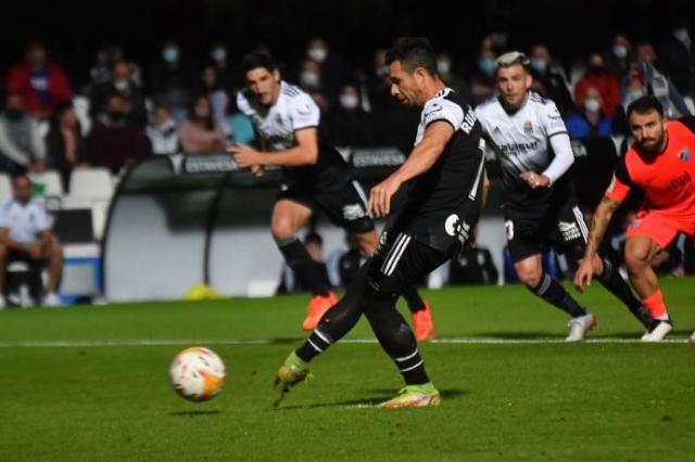 kaiyun-中超弃将领跑西乙射手榜 40岁老将与C罗梅西齐名