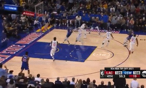 虎头虎尾！库里45分剑指MVP 大通中心重现王朝盛景