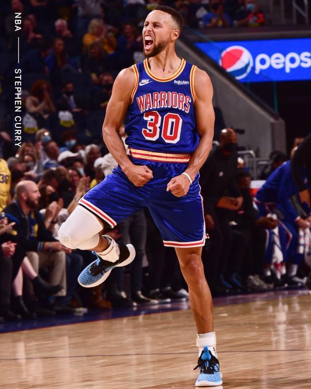 虎头虎尾！库里45分剑指MVP 大通中心重现王朝盛景