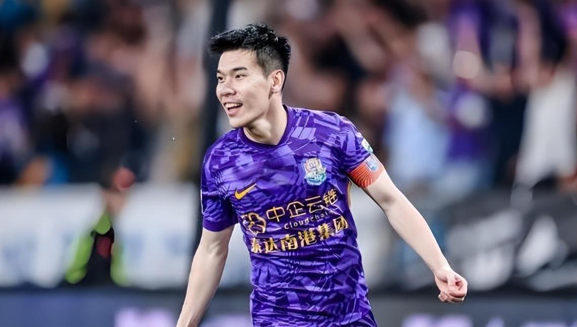 开云体育下载-他上赛季津门虎被寄予厚望，如今一分钟没踢，就被官宣离队走人