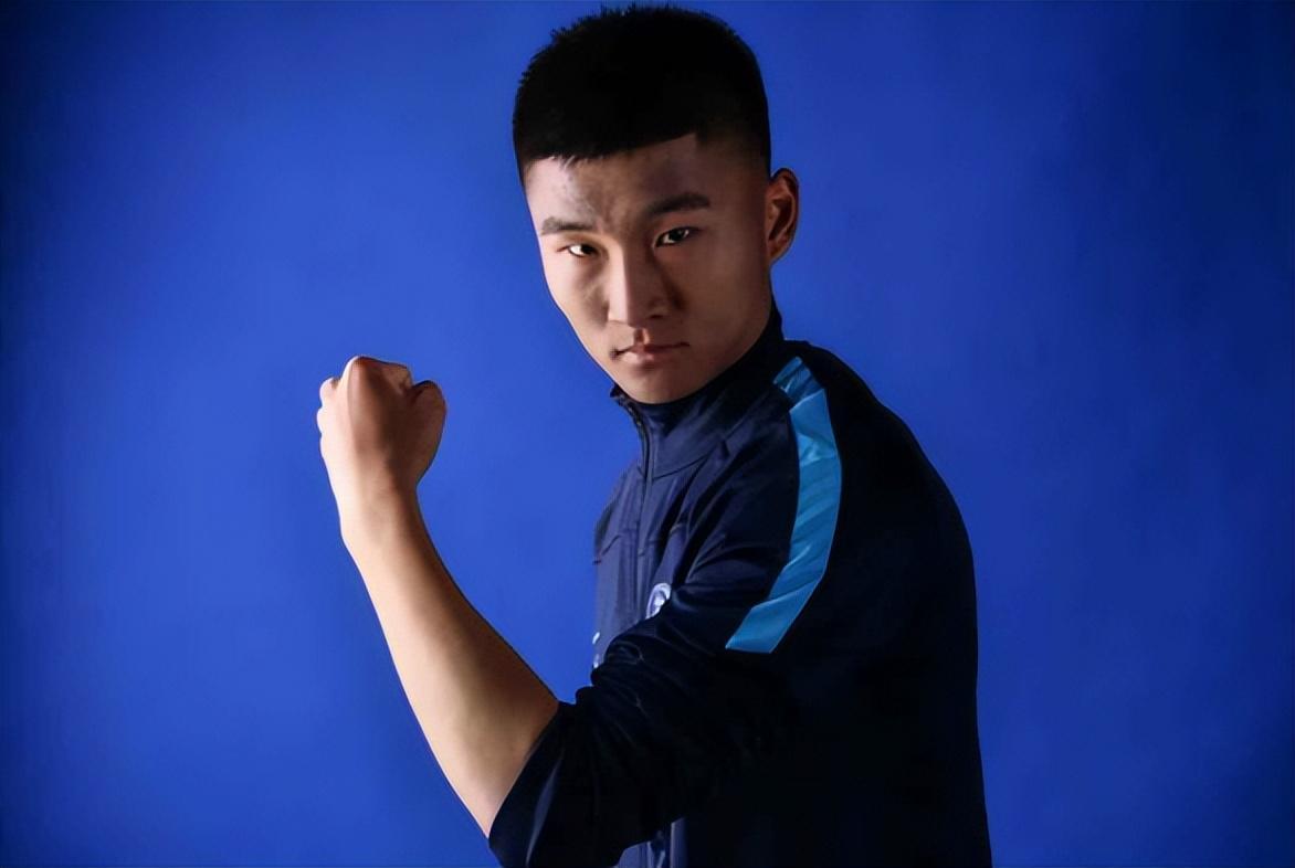 开云体育下载-他上赛季津门虎被寄予厚望，如今一分钟没踢，就被官宣离队走人