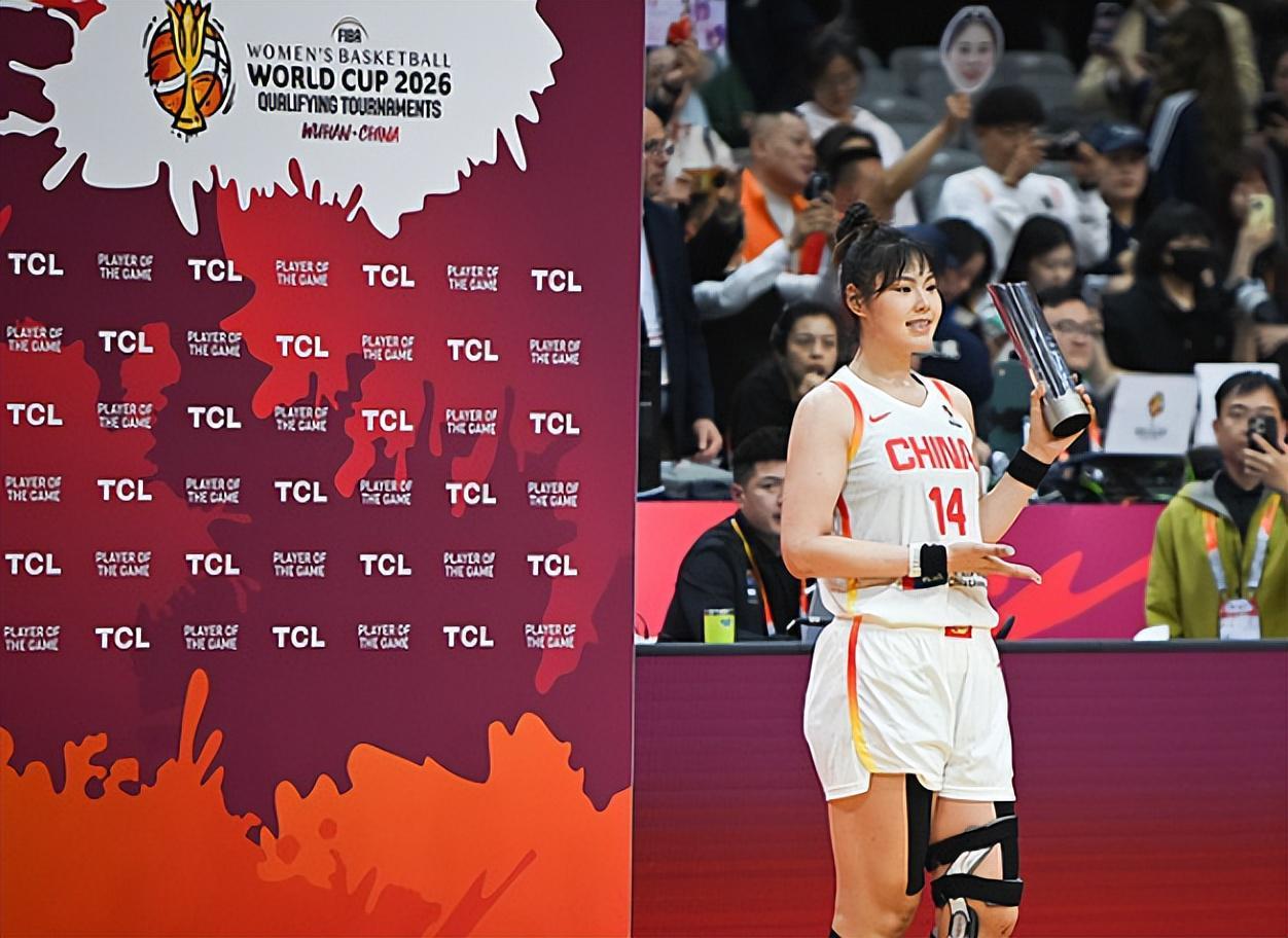 kaiyun-又美又能打!李月汝归来轰21+11,中国女篮三大中锋闪耀无解