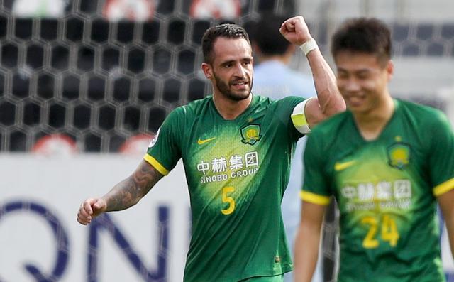 1619187175911016534.jpg kaiyun体育官网-单核带不动!缺奥古国安中场全瘫 比利奇提前缴械