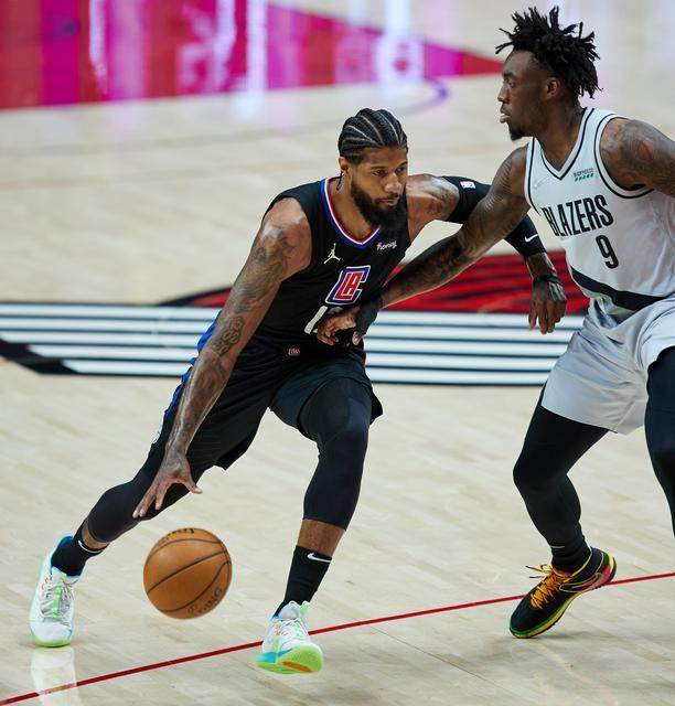 1618986228625026902.jpg 开云体育下载-乔治正打出生涯最佳表现 争冠宣言再度被喊响