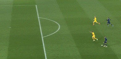 【欧冠】姆巴佩点射 梅西世界波后失点  巴萨平出局