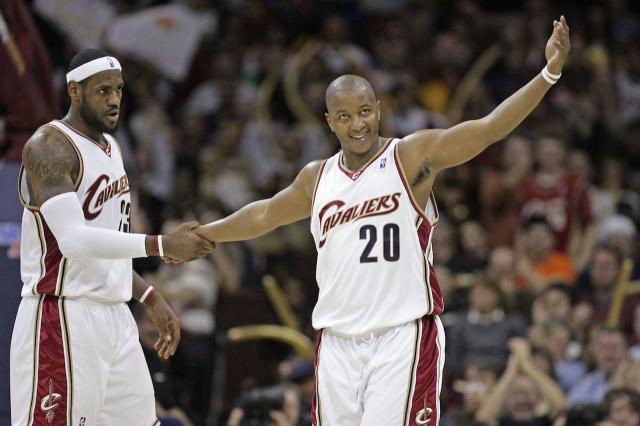 开云体育下载-【观察】灭绝还是进化？NBA联盟的三大濒危物种