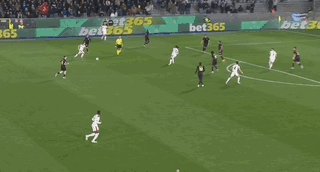 kaiyun体育官网-【意甲】莫德里奇制胜豁牙失点 AC米兰2比1客胜比萨